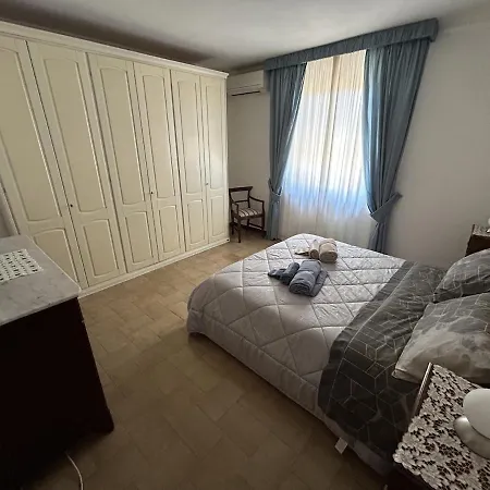 Simple Rooms, For Rent *