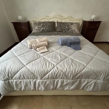 Simple Rooms, For Rent